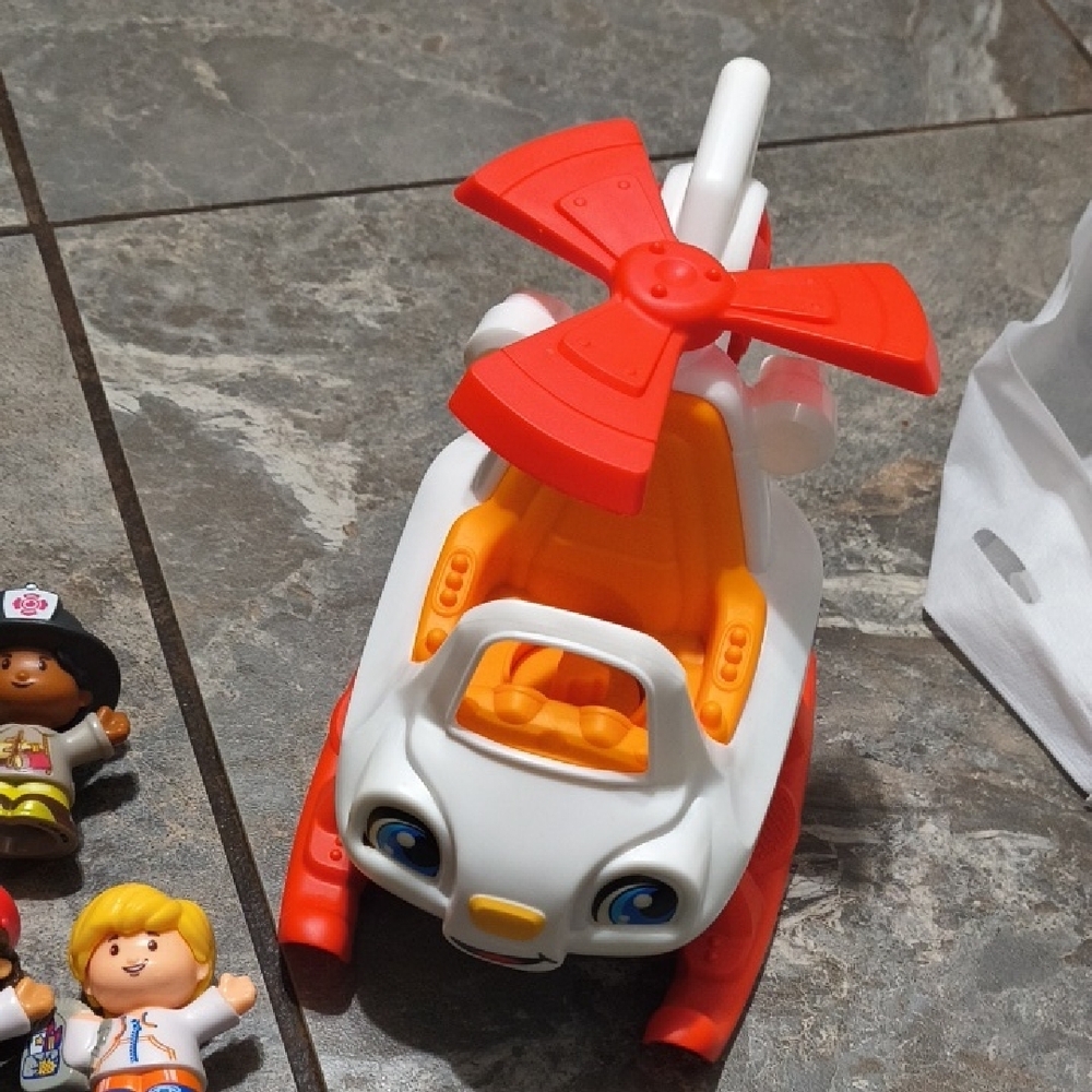 Colorful Helicopter Toy with Figures - Picture 3 of 7